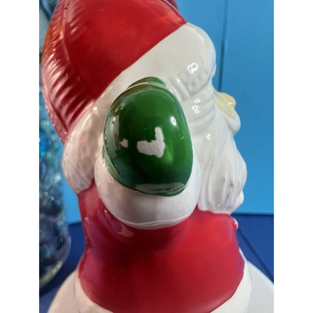 Santa & Mrs Clause Musical Figurine- Plays 